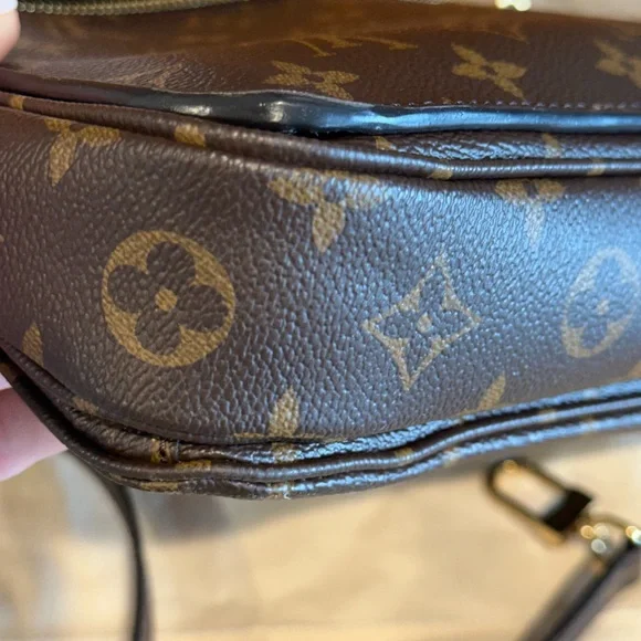 Louis Vuitton Pochette Métis - Picture 8 of 15